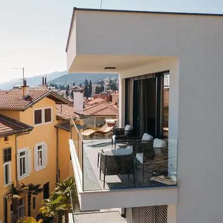 Luxury Iris Adriatica ***** דירה אופטיה