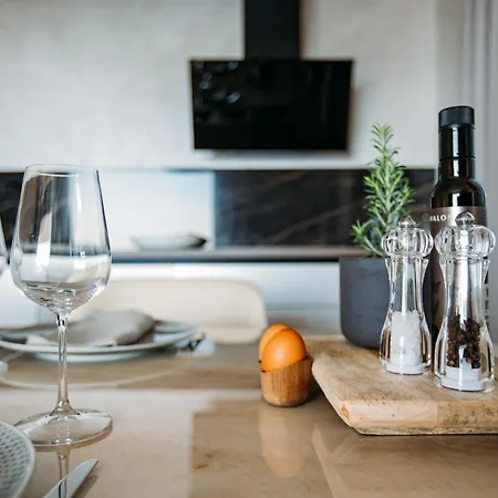 Luxury Iris Adriatica ***** דירה אופטיה