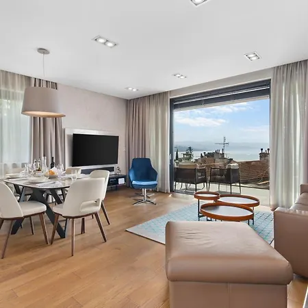 דירה Luxury Iris Adriatica ***** אופטיה