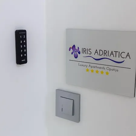 Luxury Iris Adriatica ***** אופטיה